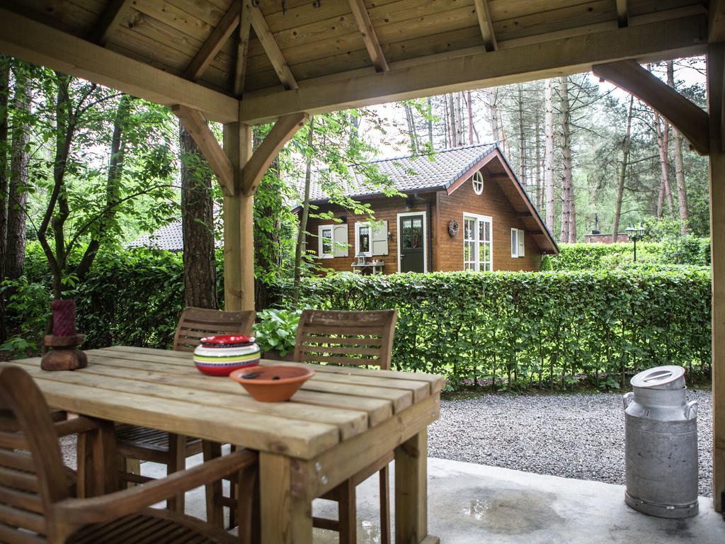 Вилла Luxurious Chalet In Oud Turnhout With Large Garden Ауд-Тюрнхаут Экстерьер фото