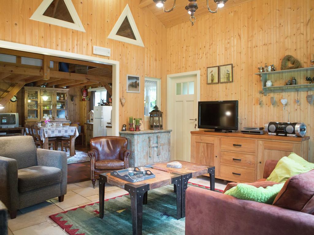 Вилла Luxurious Chalet In Oud Turnhout With Large Garden Ауд-Тюрнхаут Экстерьер фото